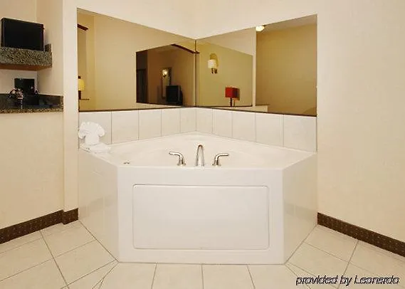 Hotel Comfort Northwest 4*