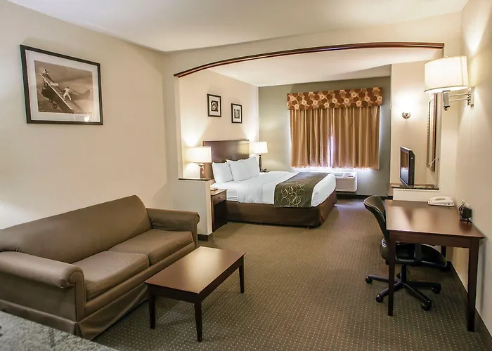 Comfort Northwest Hotel