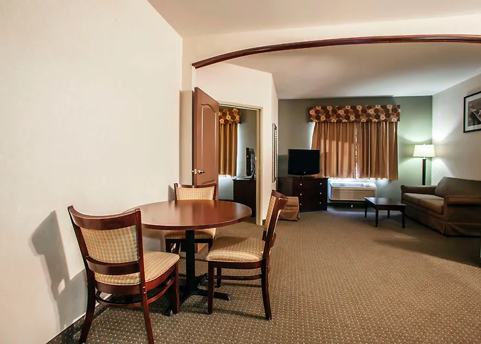 Comfort Northwest Hotel