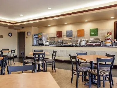 Hotel Comfort Northwest 4*